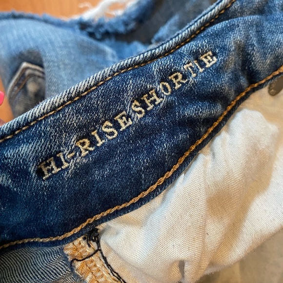 American Eagle Hi Rise Shorts - Picture 4 of 5